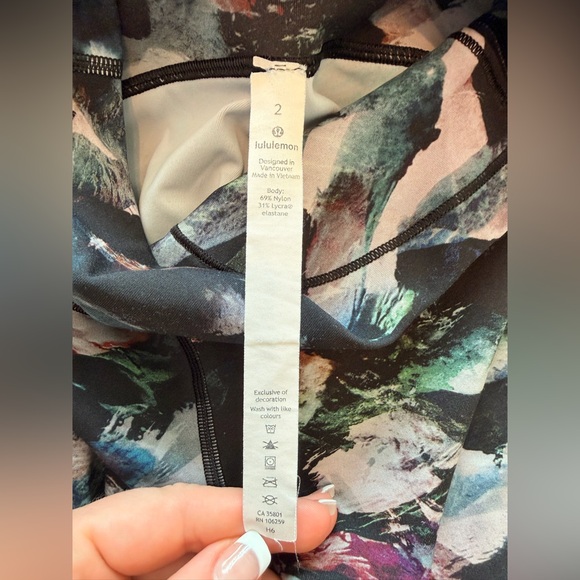 Lululemon Wunder Under High-Rise Tight 25” Size 2 - Picture 6 of 6